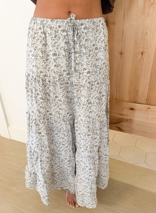 Textured Tiered Floral Skirt