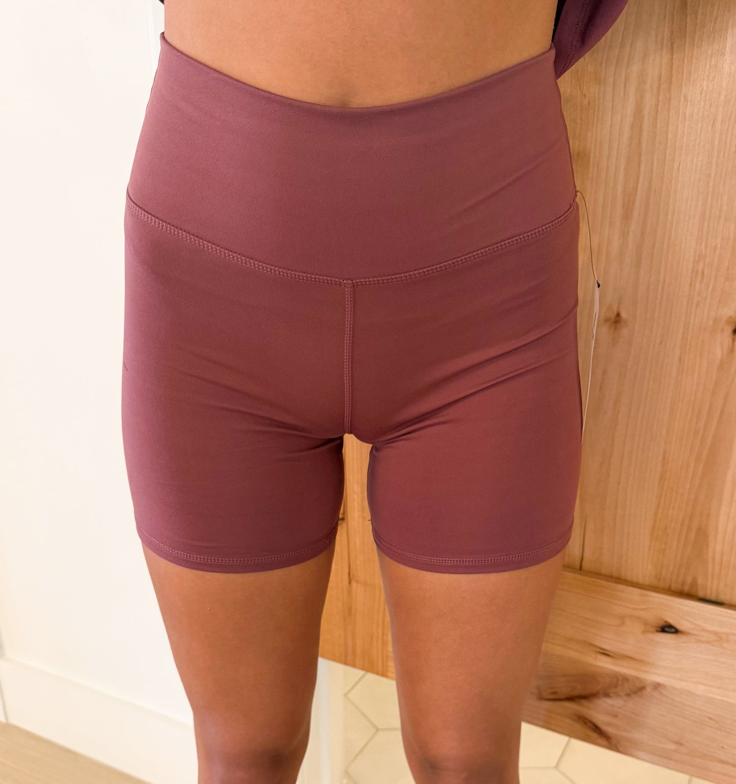 Venice Cloud Light Contour Biker Shorts, Rosewood