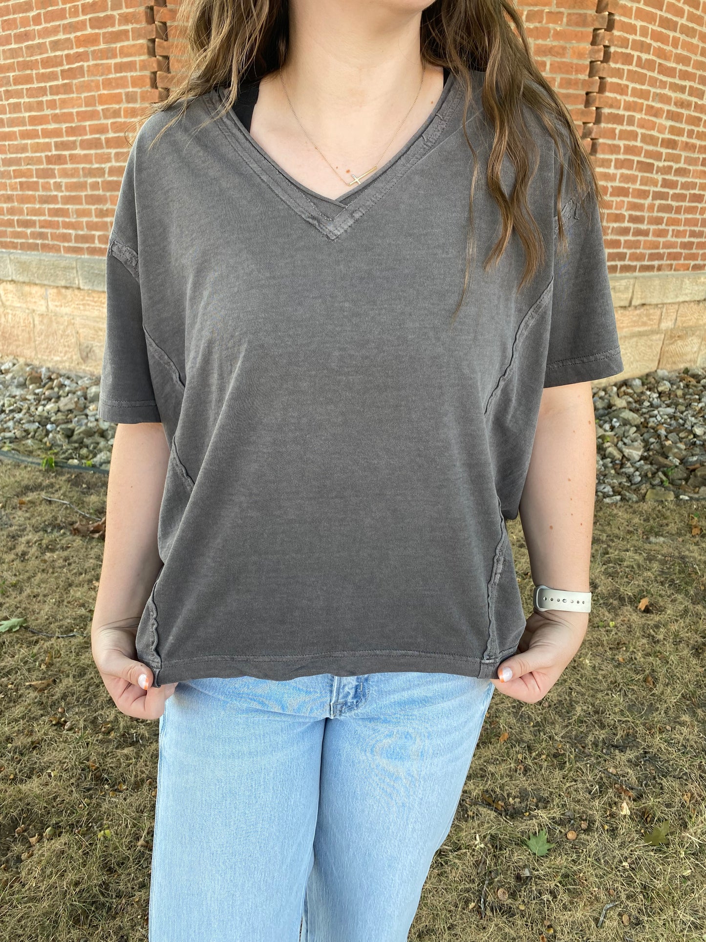 Washed Raw Edge V Neck Short Sleeve Knit Top, Charcoal