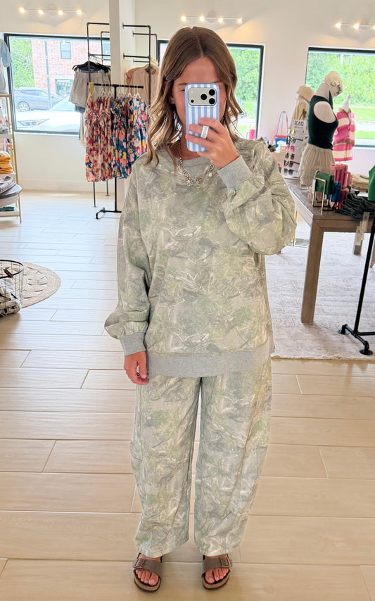 Oversized Camo Pullover
