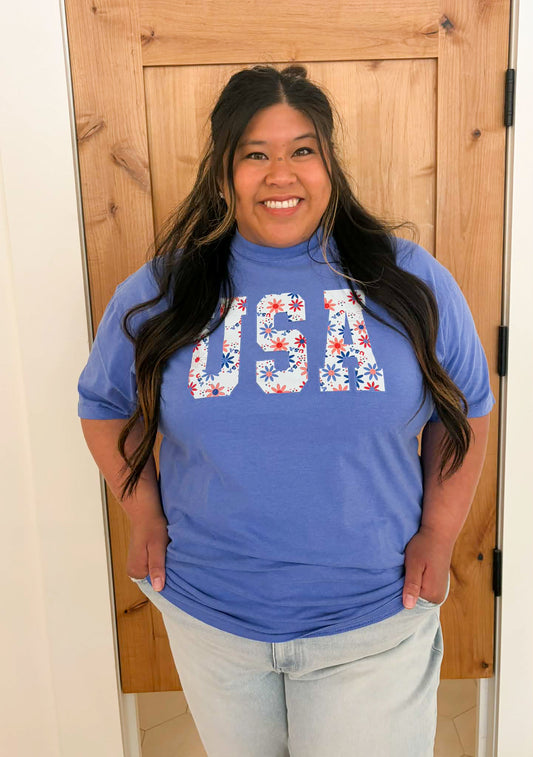 USA Happy Daisies Graphic Tee