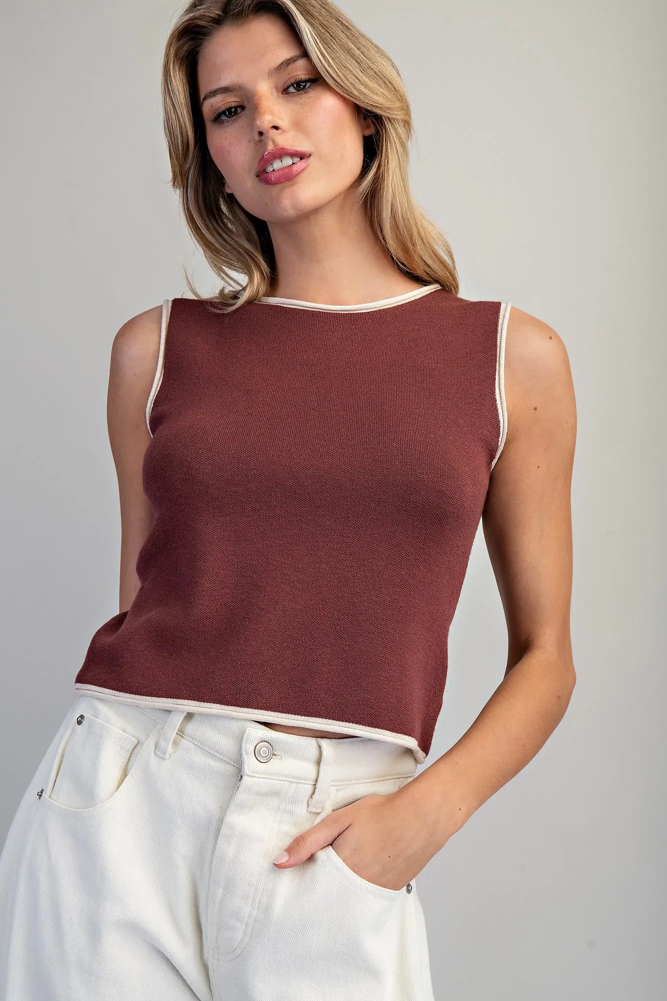 Red Bean Contrast Edge Sleeveless Top