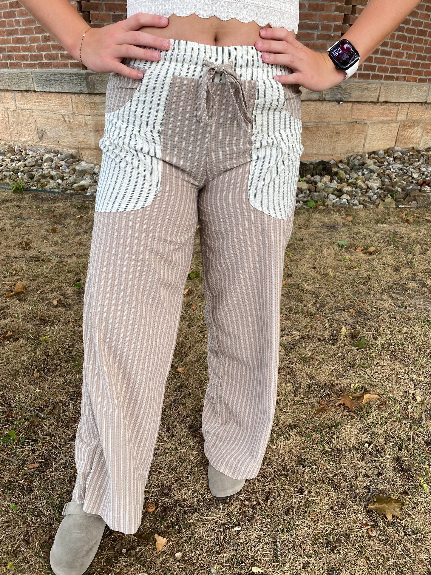 Contrast Pocket Stripe Pants